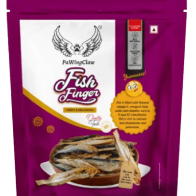 Crunchy fish finger treat for cats and dogs, high in protein and Omega 3